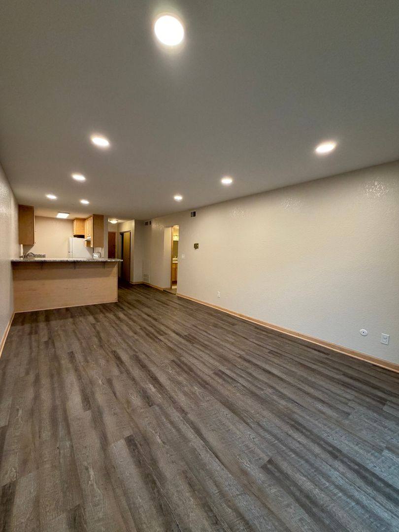 Apartment for rent at 1260 Larpenteur Ave W #110, St. Paul, MN 55113