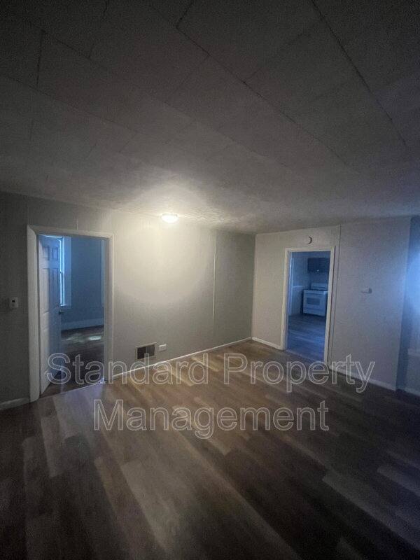 14 Bauer St, Rochester, NY 14606 - Apartment for Rent - Image 3