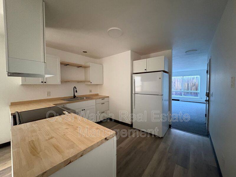 3925 E 9th Ave #3, Anchorage, AK 99508 - Apartment for Rent - Image 3