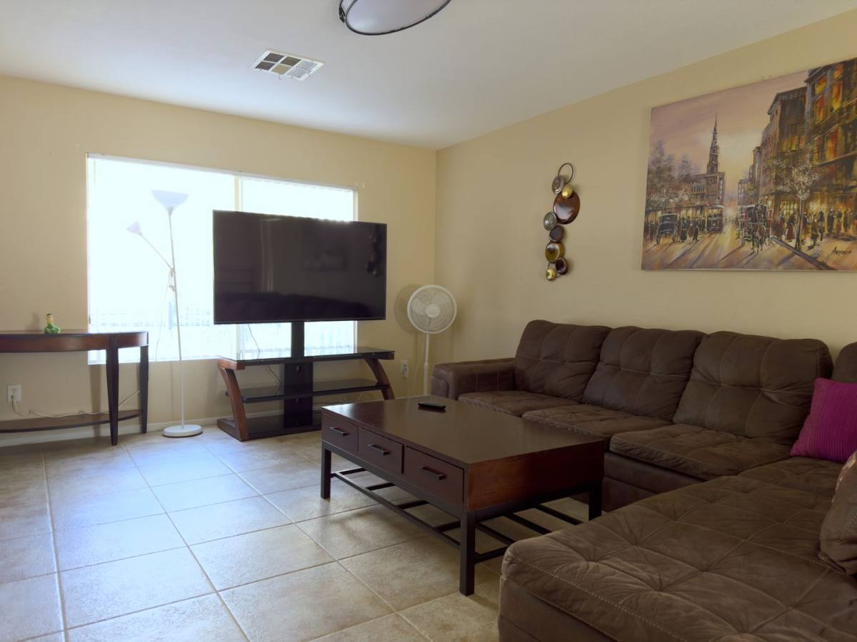House for rent at 7425 Mission Palm St, Las Vegas, NV 89139