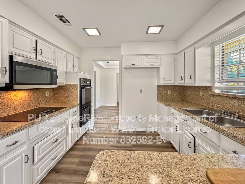 12346 Ferris Creek Lane, Dallas, TX 75243 - Apartment for Rent - Image 2