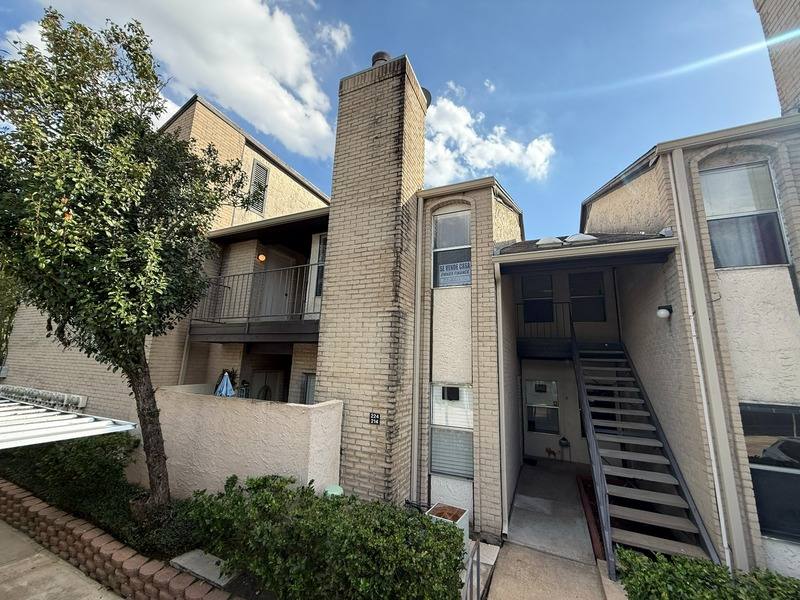 2021 Spenwick Dr #224, Houston, TX 77055 - Apartment for Rent - Image 1