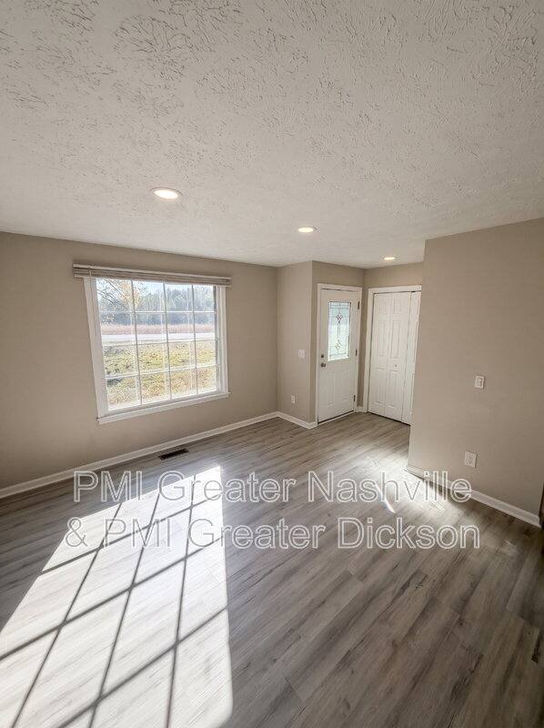 407 Marshall Stuart Dr, Dickson, TN 37055 - House for Rent - Image 3