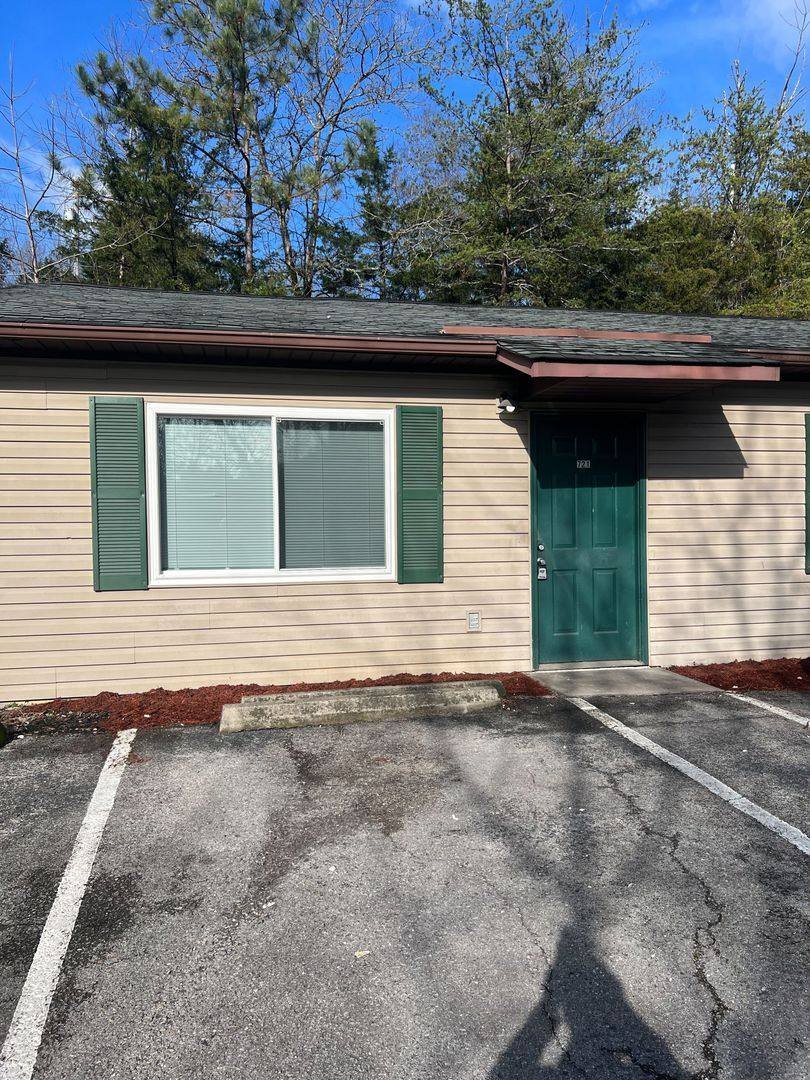 723 W Casey Dr #U02, Sevierville, TN 37862 - Apartment for Rent - Image 1