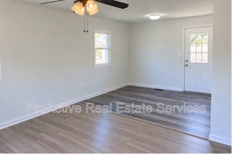 304 S Ave, Newport News, VA 23601 - House for Rent - Image 4