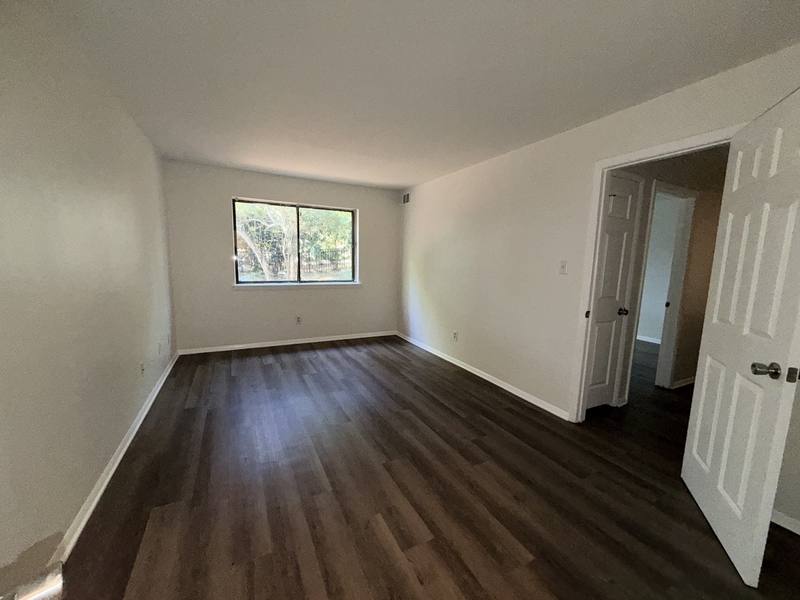 1004 Sandlin Place #D, Raleigh, NC 27606 - Condo for Rent - Image 5