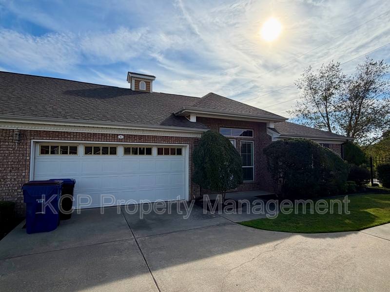 Apartment for rent at 6 Jeffrey Way, Fort Smith, AR 72903