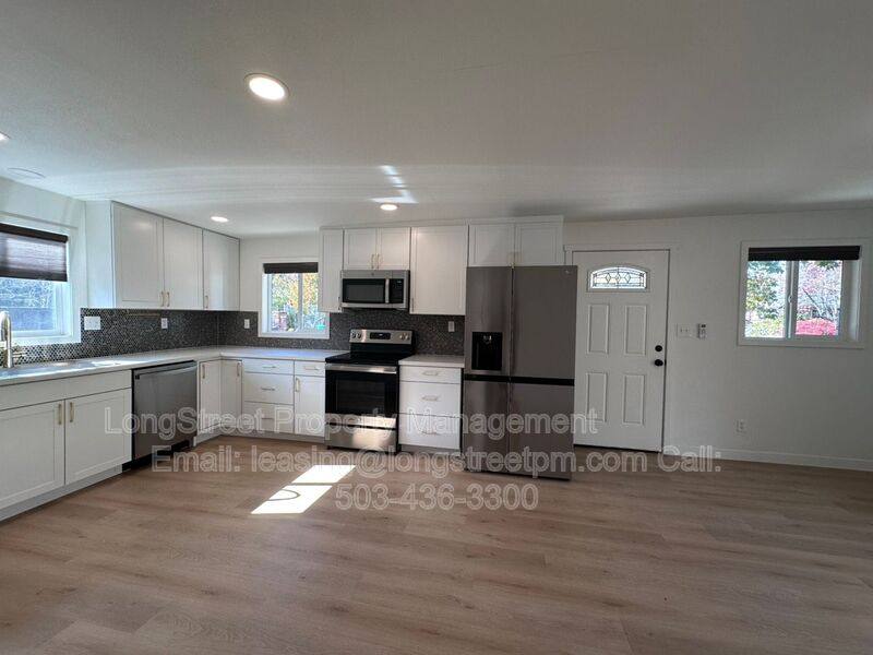 8114 SE 63rd Ave, Portland, OR 97206 - House for Rent - Image 7