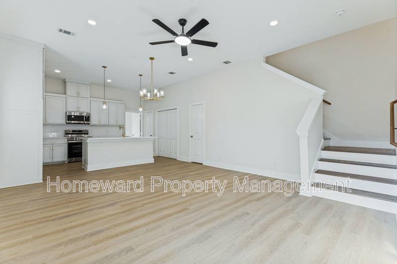 8005 Doreen Ave, Fort Worth, TX 76116 - House for Rent - Image 2