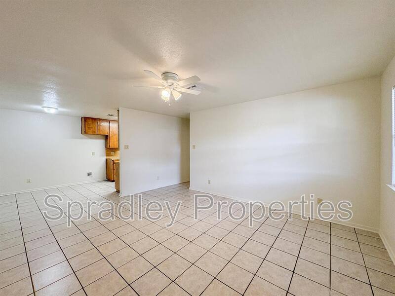 406B N Lp #121, Belton, TX 76513 - Apartment for Rent - Image 2
