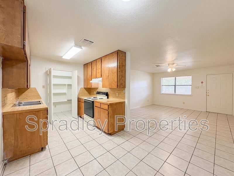 406B N Lp #121, Belton, TX 76513 - Apartment for Rent - Image 3