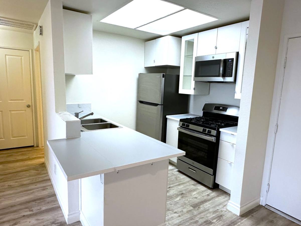 Condo for rent at 19350 Sherman Way #112, Reseda, CA 91335