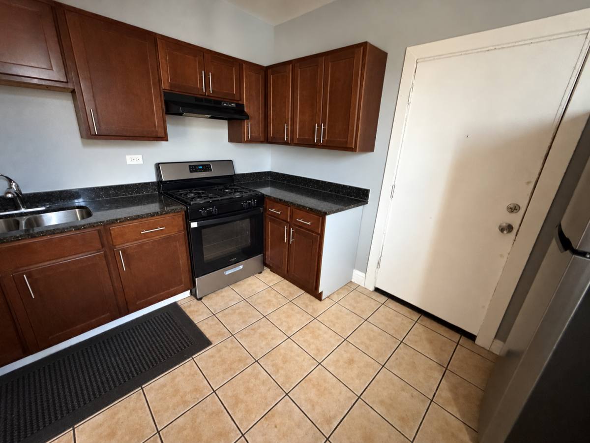 7110-18 S E End Ave, Chicago, IL 60649 - Apartment for Rent - Image 8