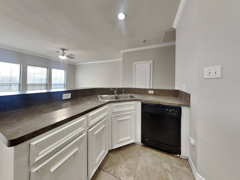 4206 Alvin St #A, Houston, TX 77051 - Townhouse for Rent - Image 4