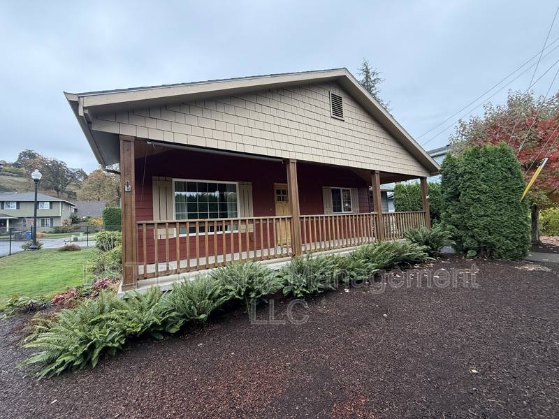 418 Koons St, Silverton, OR 97381 - House for Rent