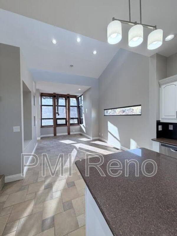 5336 Valley Vista Dr, Sparks, NV 89431 - Apartment for Rent - Image 7