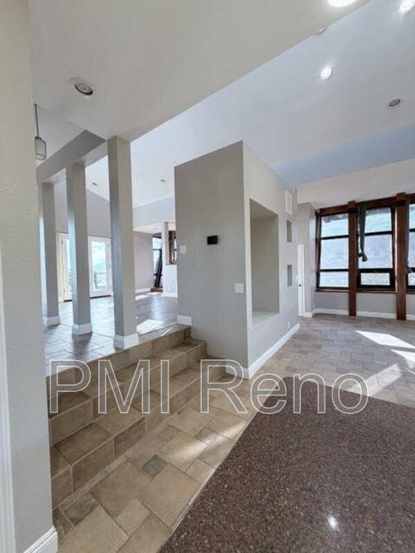 5336 Valley Vista Dr, Sparks, NV 89431 - Apartment for Rent - Image 9