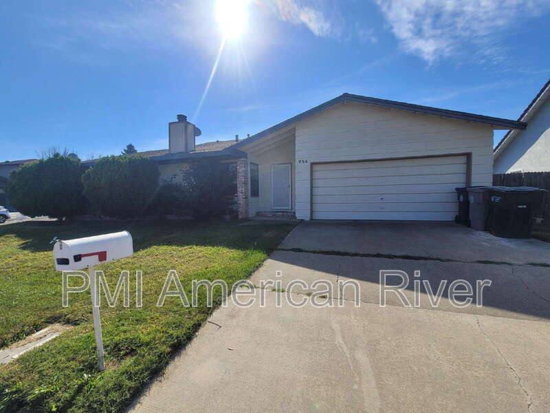 956 Greenstar Way, Sacramento, CA 95831 - Apartment for Rent - Image 2
