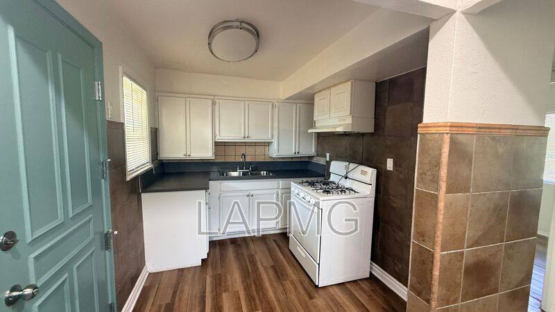 House for rent at 4016 W 102nd St, Inglewood, CA 90304