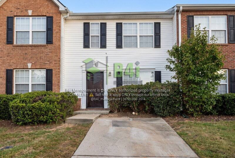 Townhouse for rent at 7700 Bernardo Dr, Riverdale, GA 30296