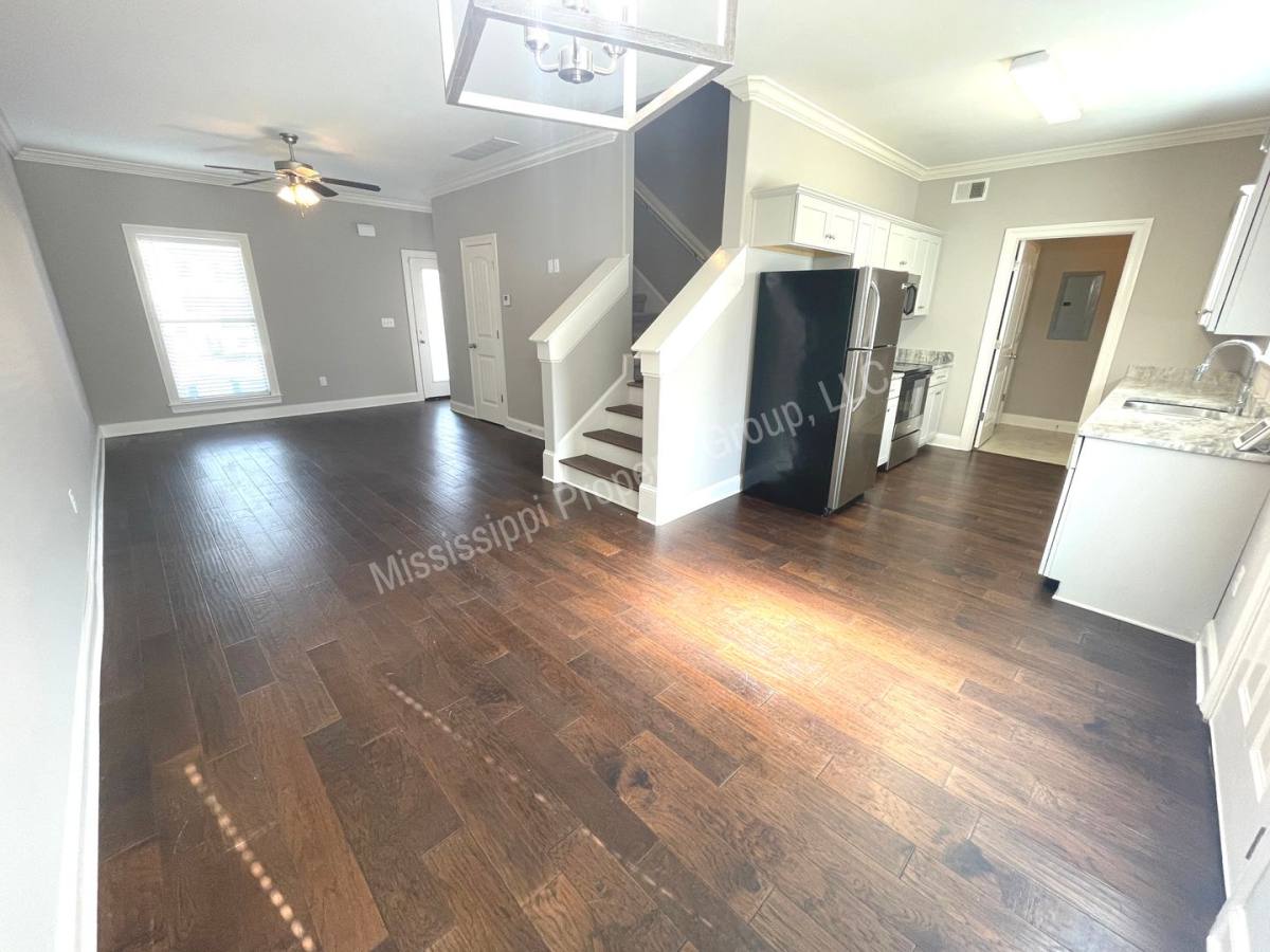 130 Robbins Circle, Oxford, MS 38655 - Townhouse for Rent - Image 5