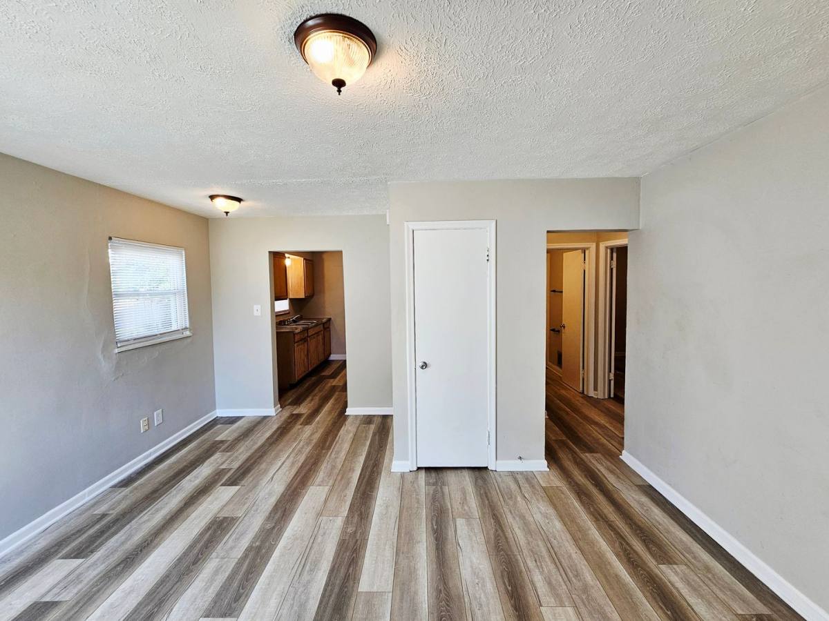 2796 Azelda St, Columbus, OH 43211 - House for Rent - Image 2