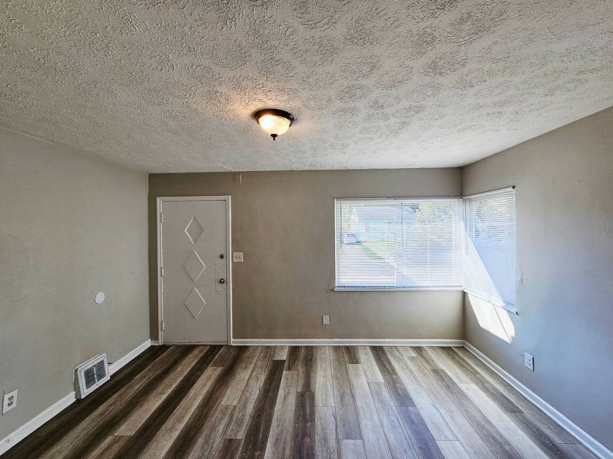 2796 Azelda St, Columbus, OH 43211 - House for Rent - Image 3