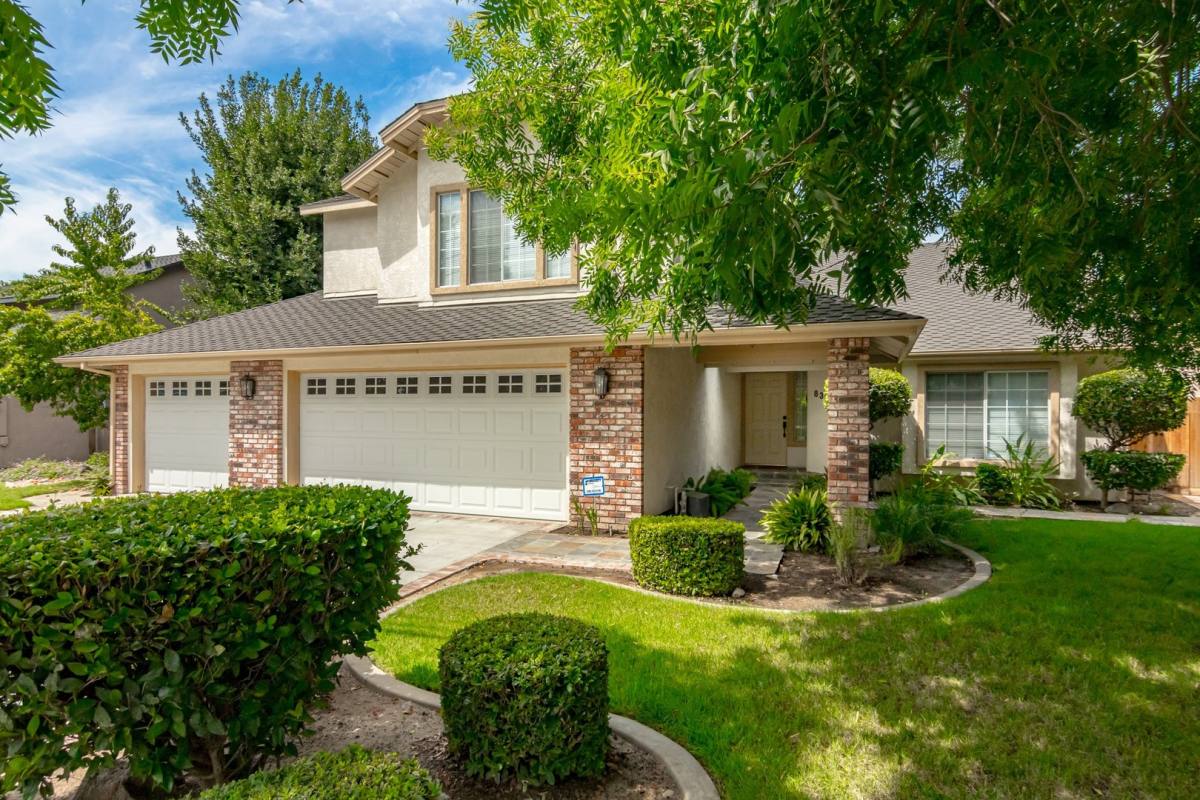 House for rent at 833 Sonoma Ave, Modesto, CA 95355