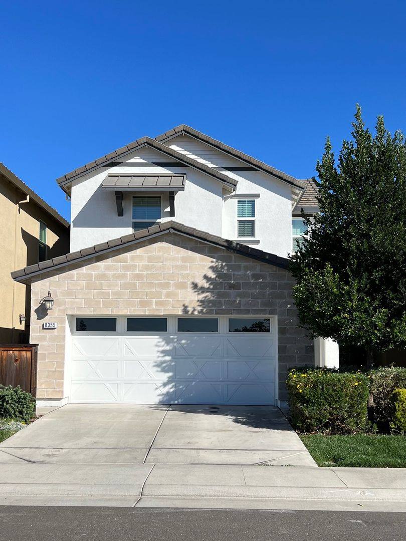 House for rent at 8355 Frontera Dr, Sacramento, CA 95829