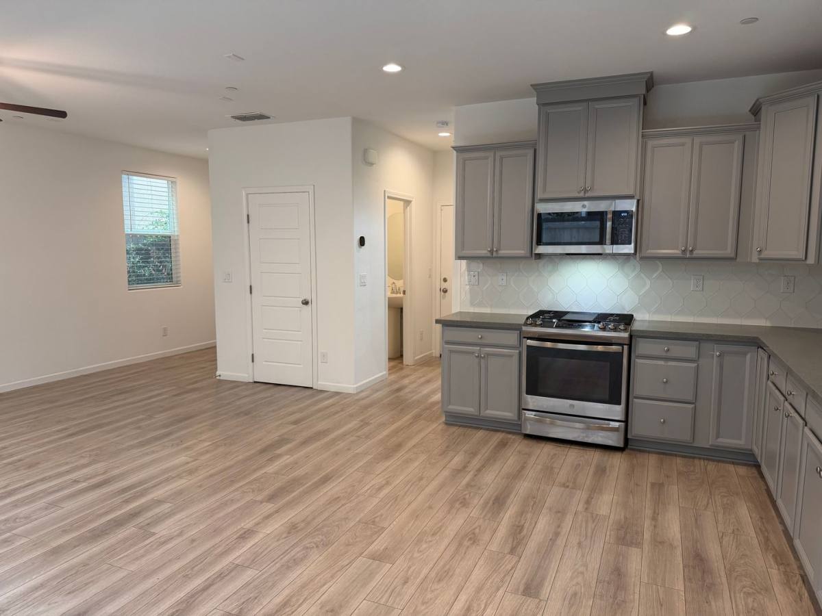 8355 Frontera Dr, Sacramento, CA 95829 - House for Rent - Image 14