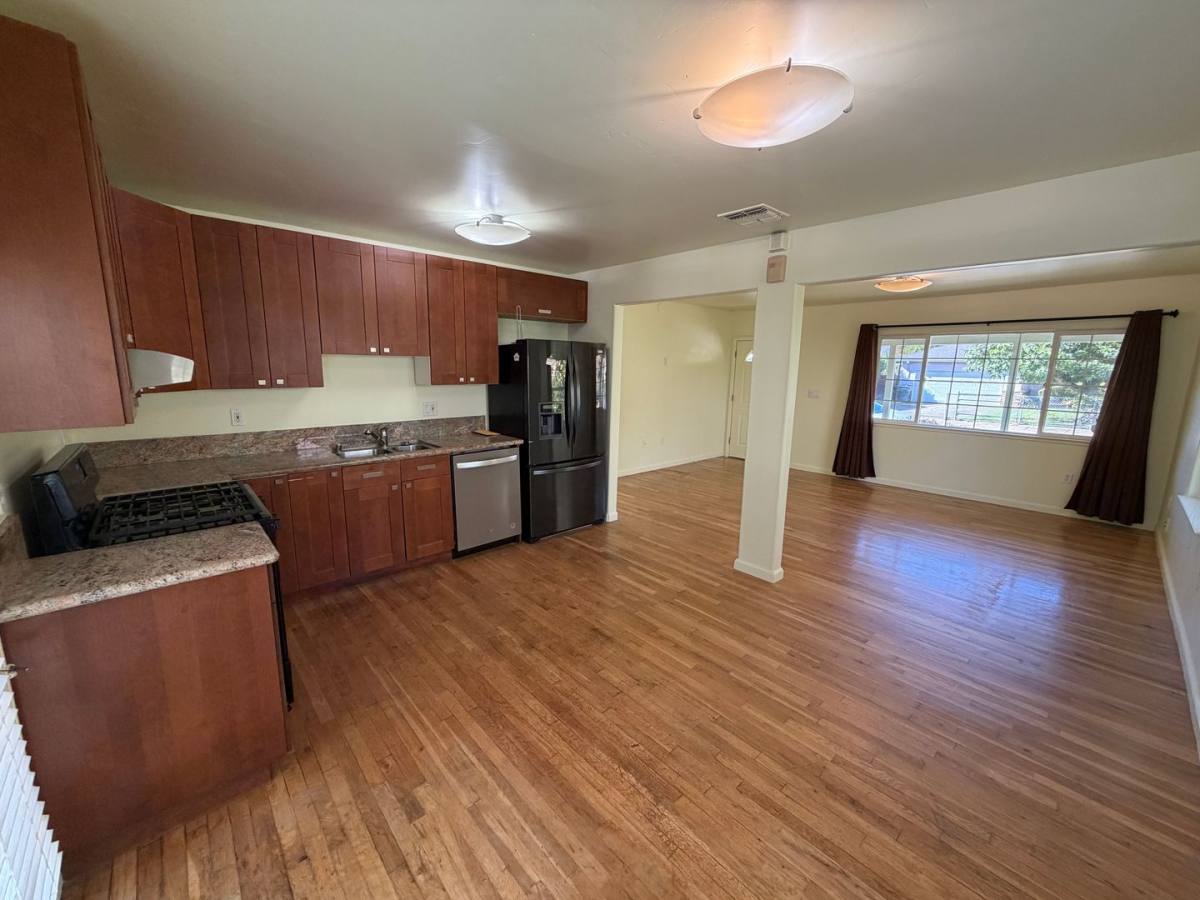 4209 56th St, Sacramento, CA 95820 - House for Rent - Image 7
