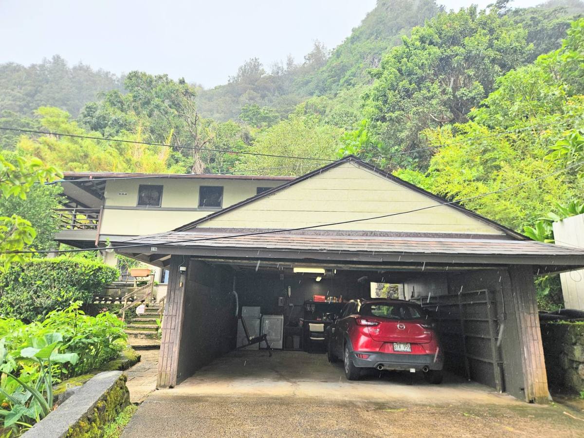 116B Meleana Place #B, Honolulu, HI 96817 - Apartment for Rent