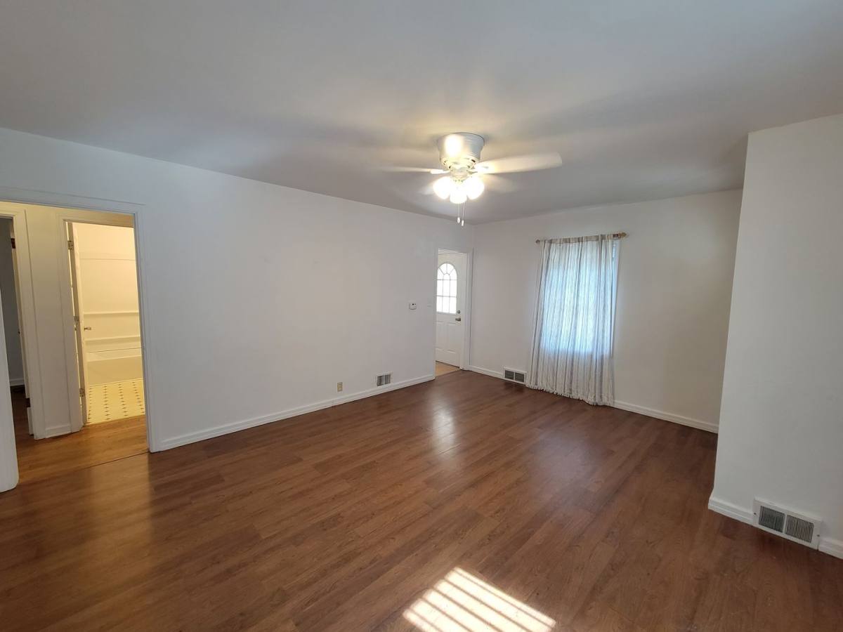 1914 Iowa St, Cedar Falls, IA 50613 - House for Rent - Image 4