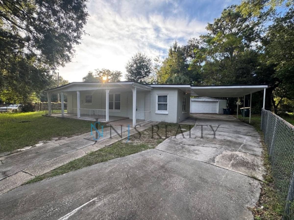 Apartment for rent at 2952 Parr Court E, Jacksonville, FL 32216