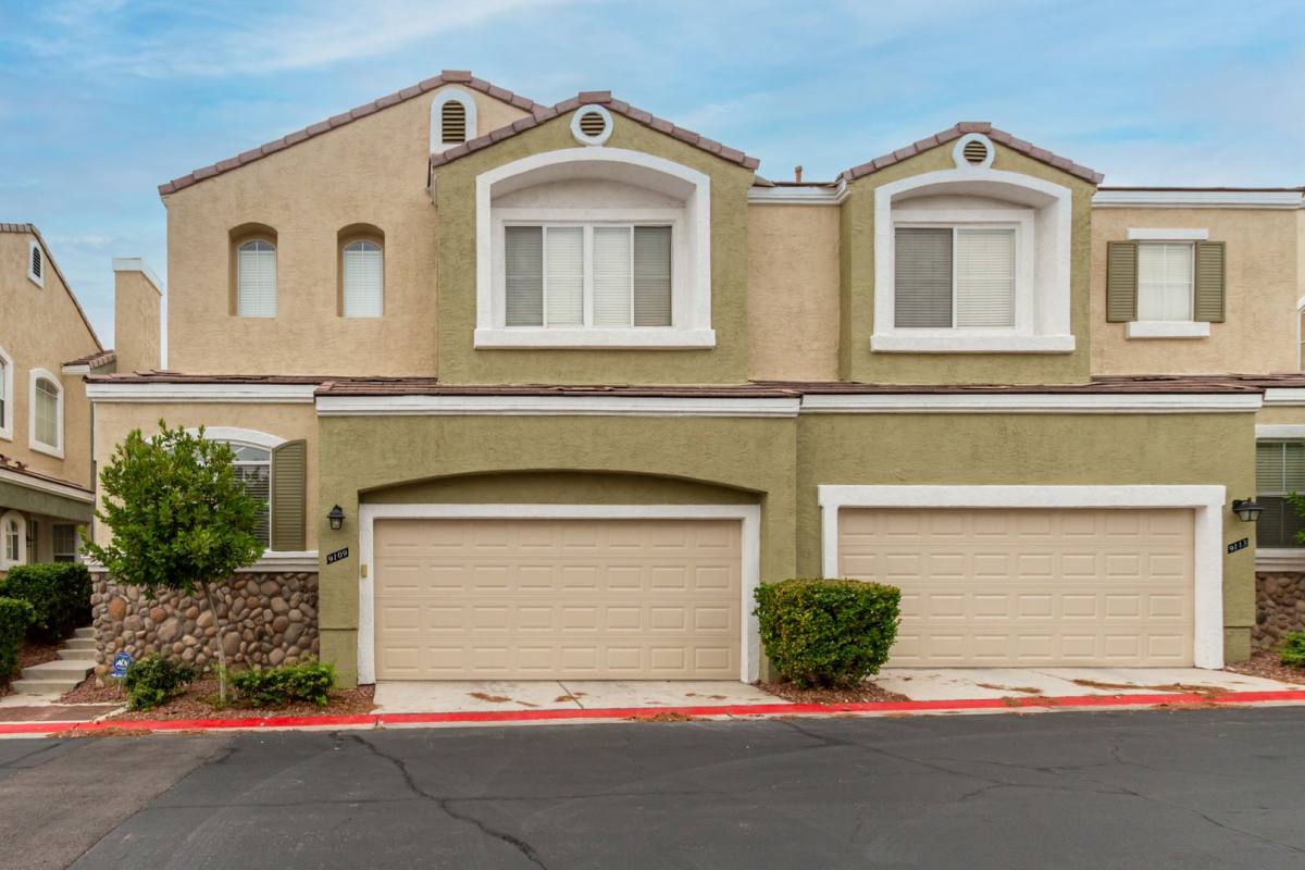9109 Kinross Ave, Las Vegas, NV 89145 - Townhouse for Rent - Image 2