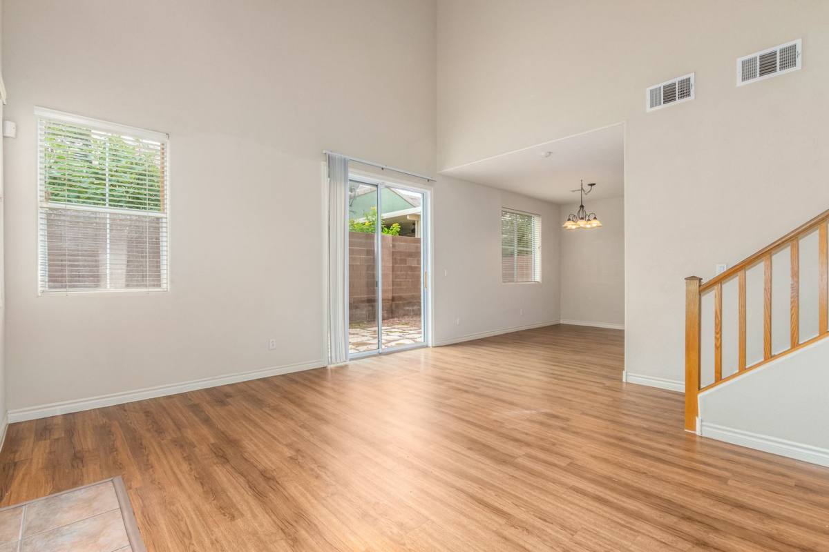 9109 Kinross Ave, Las Vegas, NV 89145 - Townhouse for Rent - Image 7