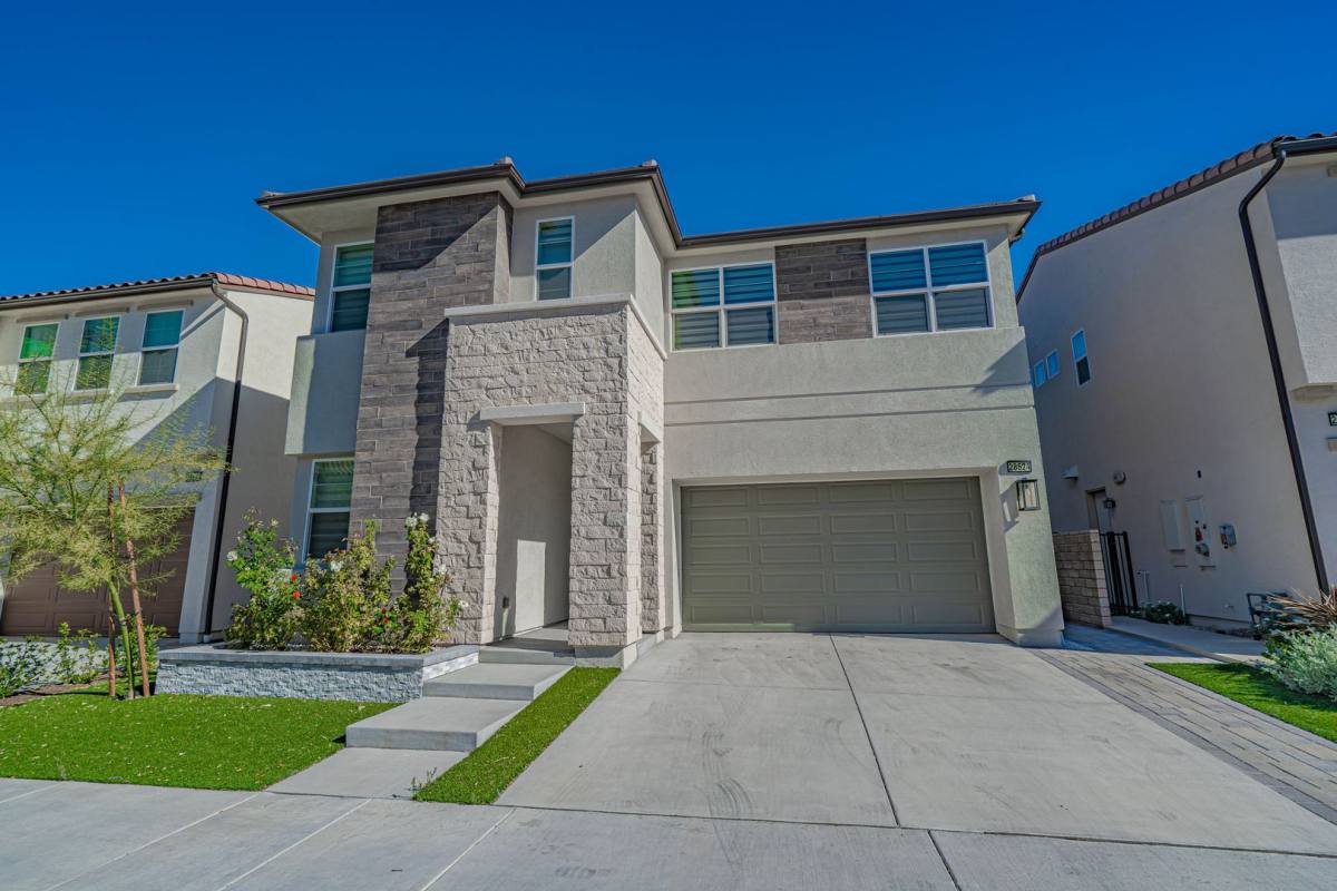 House for rent at 28524 Moyer Lane, Santa Clarita, CA 91350