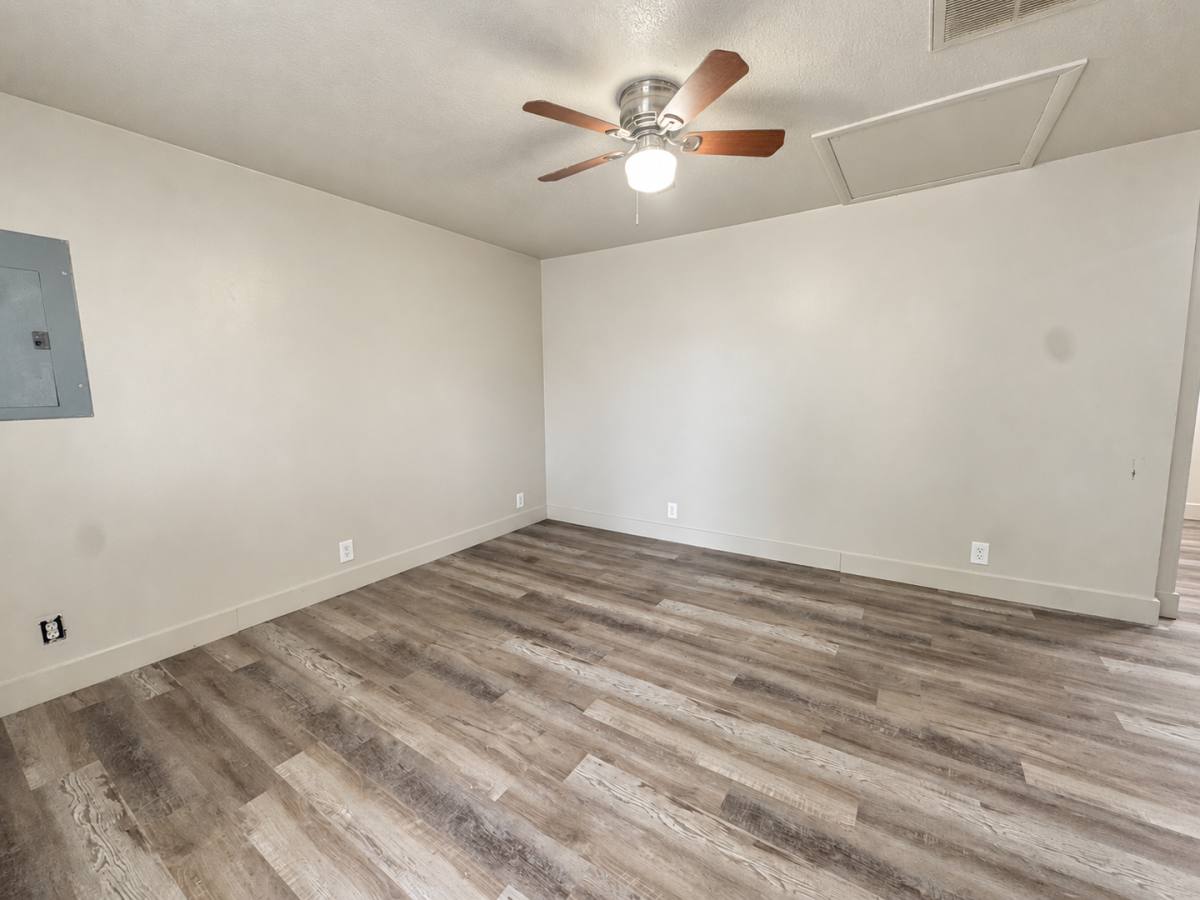951 N Redwood Rd #15, Salt Lake City, UT 84116 - Apartment for Rent - Image 2