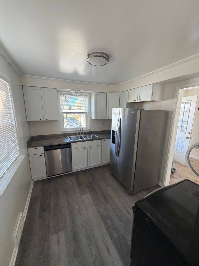 7388 Pearl Rd, Cleveland, OH 44130 - Townhouse for Rent - Image 5