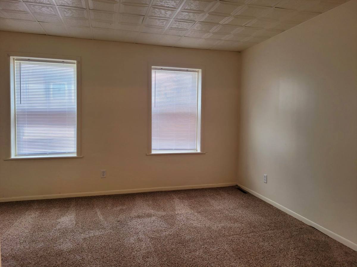 42 S Penn St, Shippensburg, PA 17257 - Apartment for Rent - Image 8