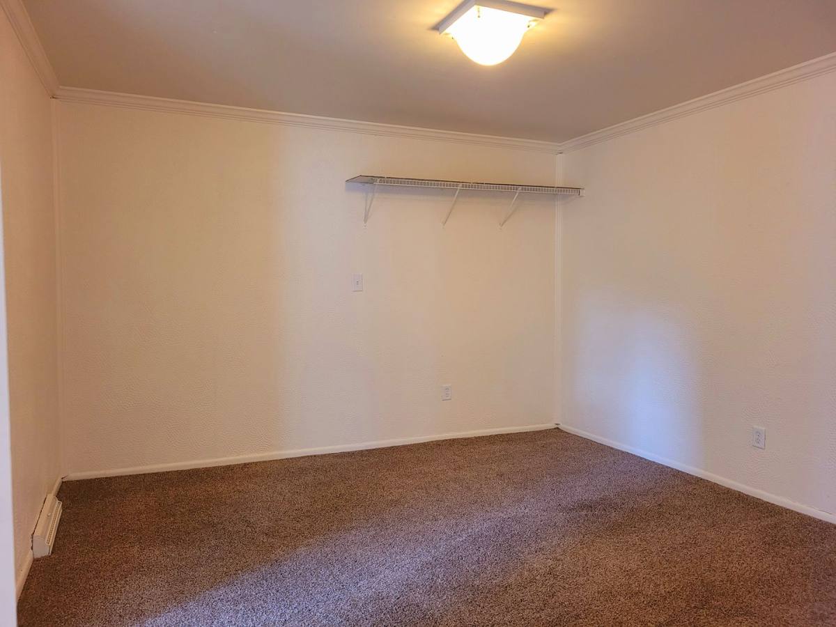 42 S Penn St, Shippensburg, PA 17257 - Apartment for Rent - Image 7