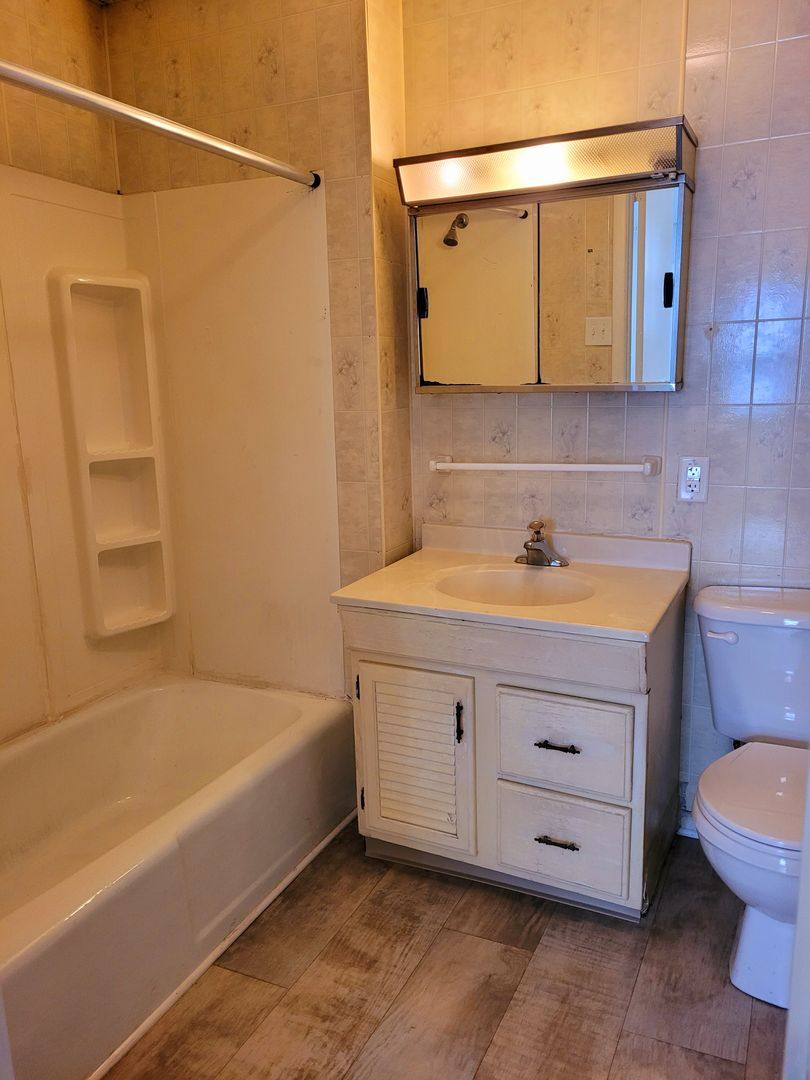 42 S Penn St, Shippensburg, PA 17257 - Apartment for Rent - Image 9