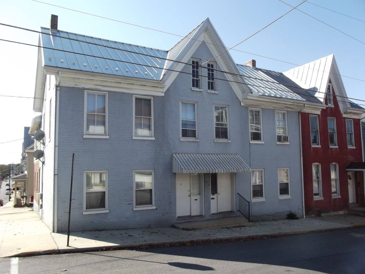 42 S Penn St, Shippensburg, PA 17257 - Apartment for Rent - Image 1