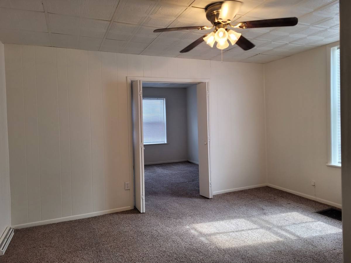 42 S Penn St, Shippensburg, PA 17257 - Apartment for Rent - Image 5