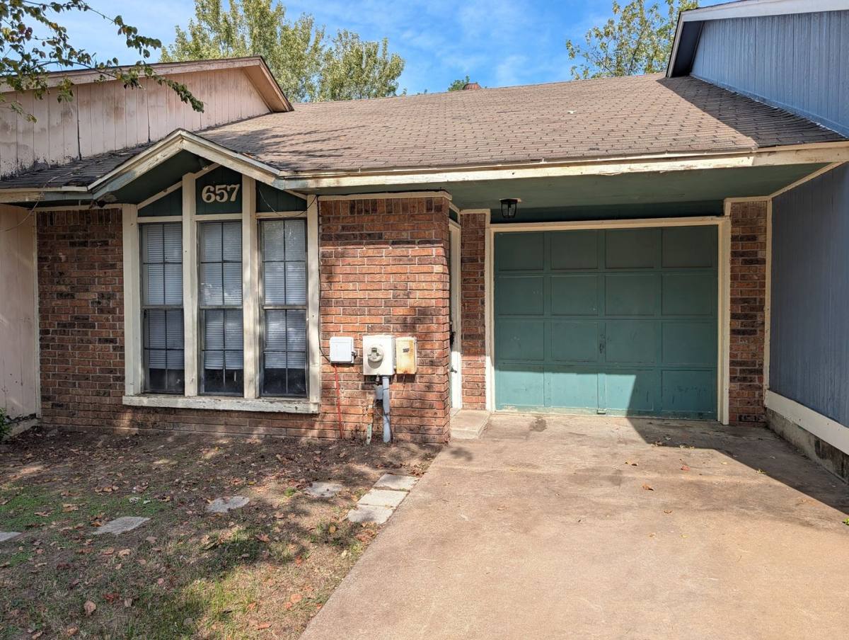 House for rent at 657 E 143rd St, Glenpool, OK 74033
