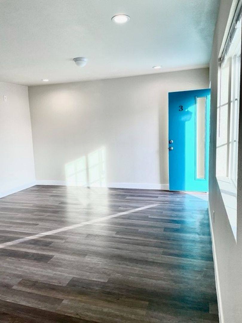 500 W Jefferson Ave, Las Vegas, NV 89106 - Apartment for Rent - Image 2