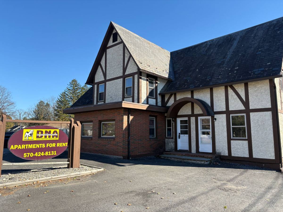 Apartment for rent at 1826 Route 209, Brodheadsville, PA 18322