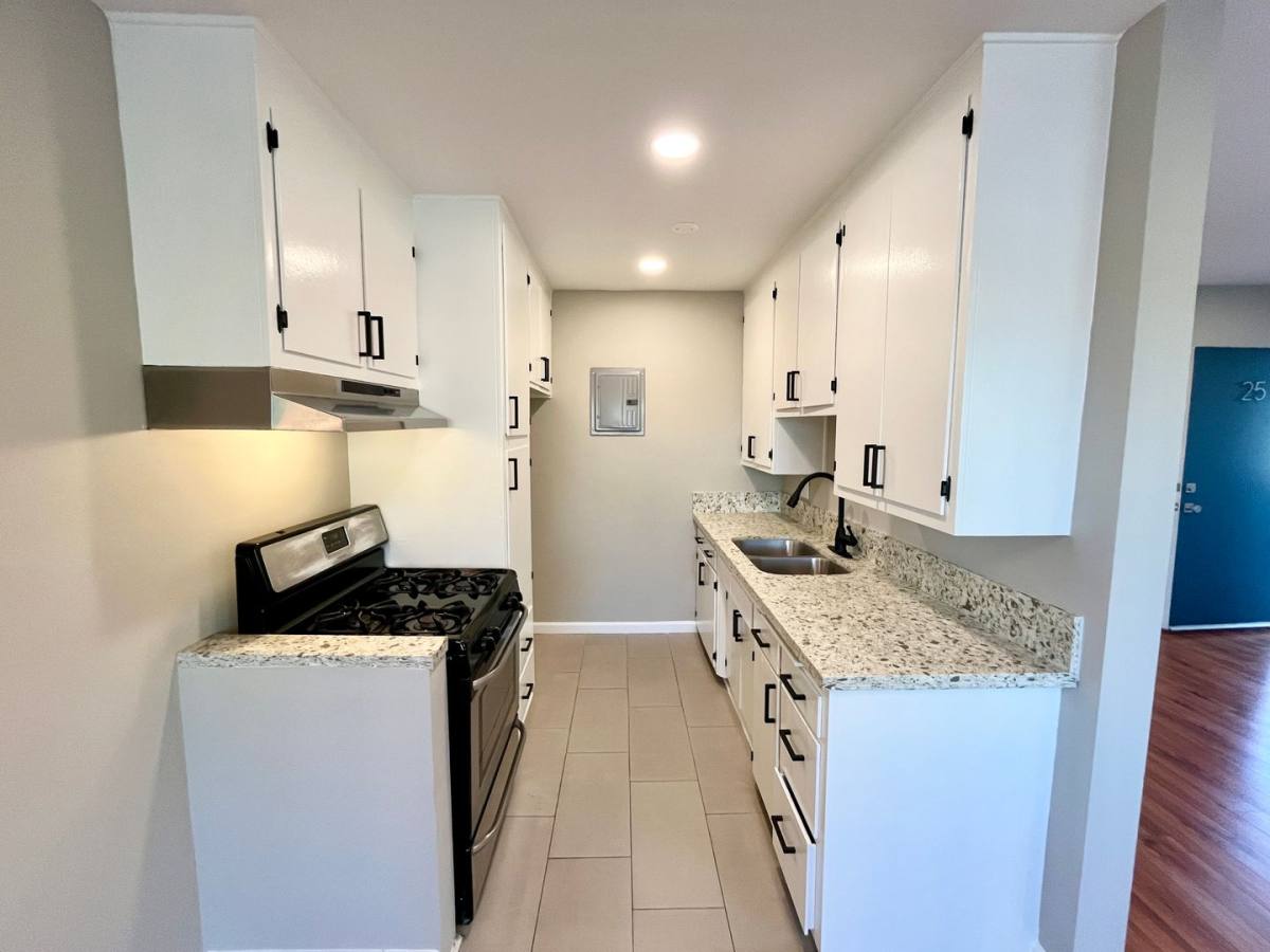 Dryden Square Apts, 455 W Dryden St, Glendale, CA 91202 - Apartment for Rent - Image 6