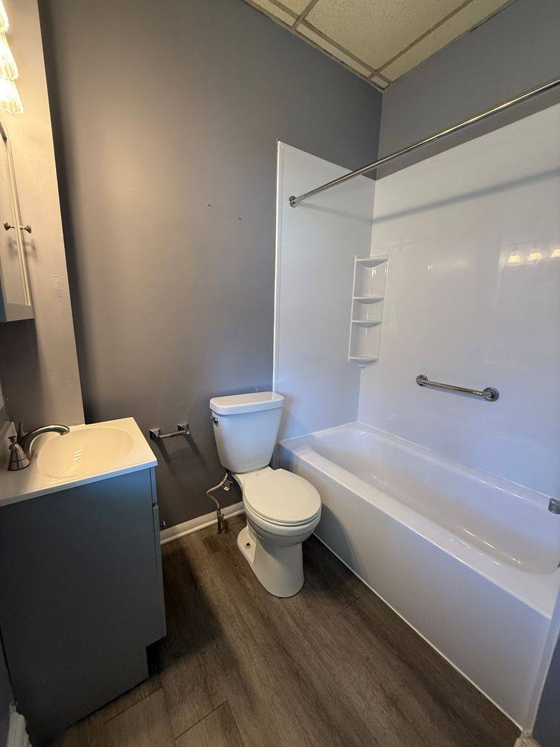 175 E High St, Carlisle, PA 17013 - Apartment for Rent - Image 2