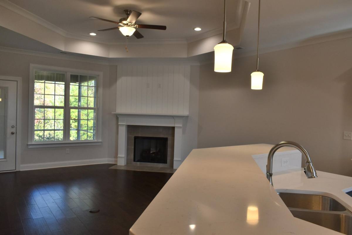 1011 Jackson Mill Dr, Hixson, TN 37343 - Townhouse for Rent - Image 4
